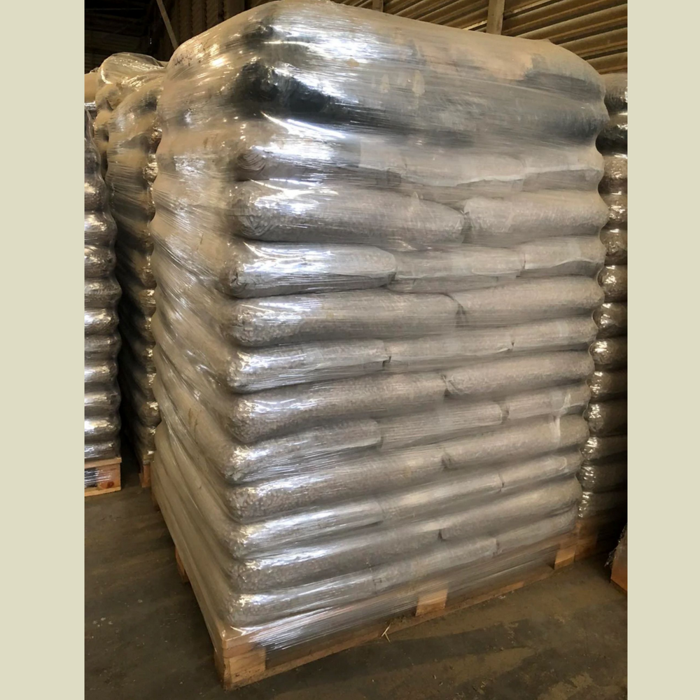 Weizenstreupellets 8 mm 30 kg (15+15 kg Sack) – 100 % Naturprodukt aus Weizenstroh – staubarm, saugstark & kompostierbar – Einstreu für Pferde, Kleintiere & Stall